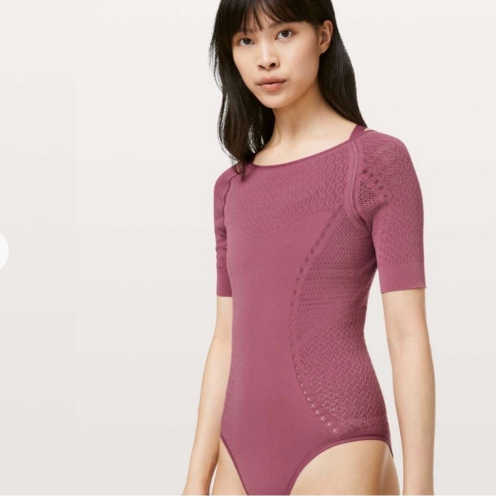 Lululemon Reveal Bodysuit*Mindful Motion in Misty Merlot